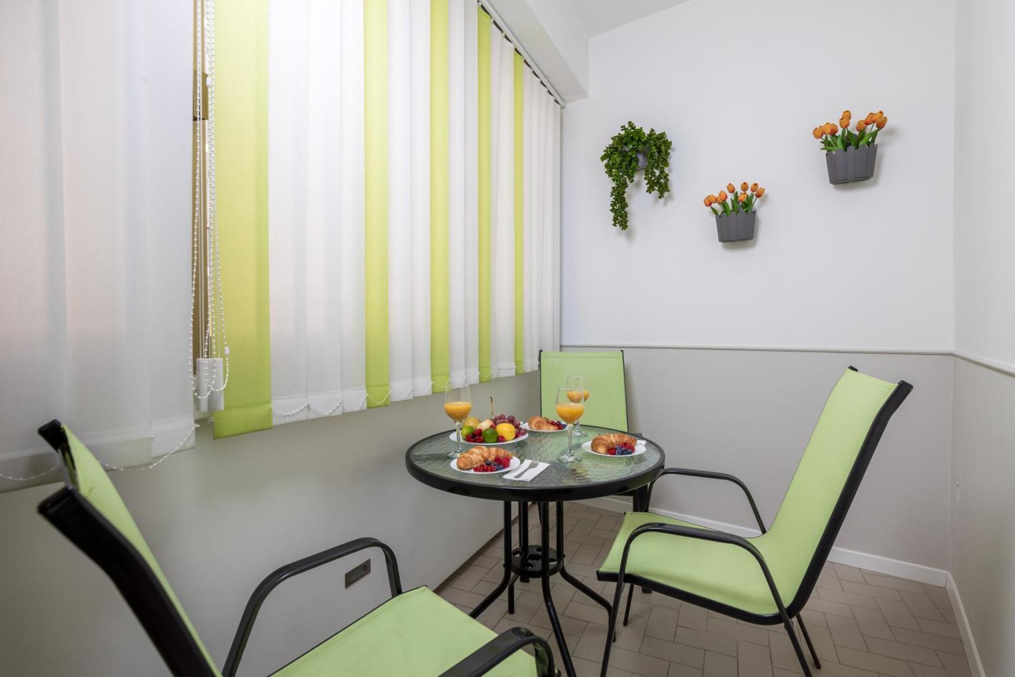 Apartment City Flower Рийека Екстериор снимка