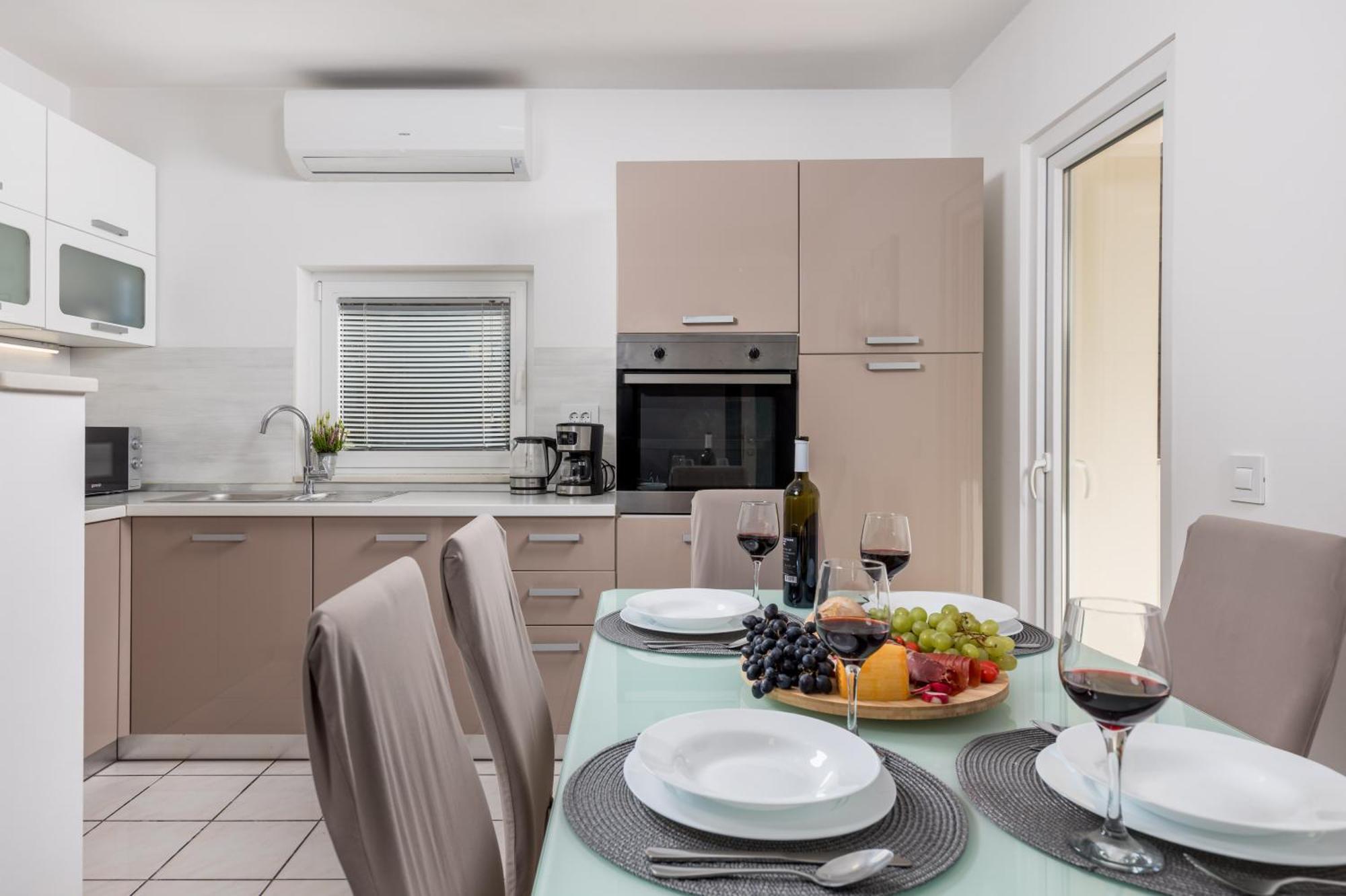 Apartment City Flower Рийека Екстериор снимка