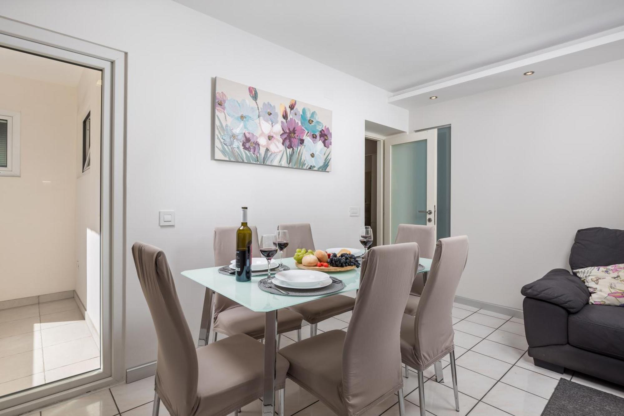 Apartment City Flower Рийека Екстериор снимка
